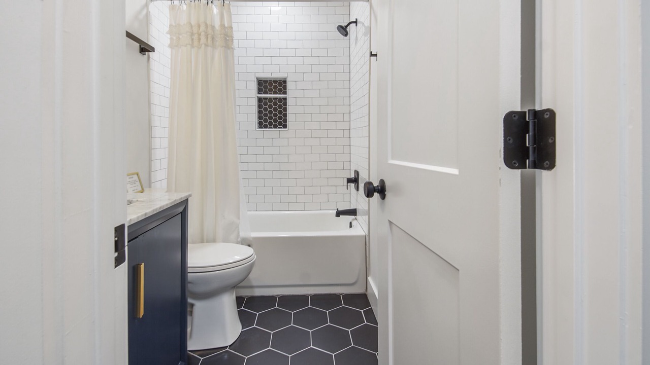 Photo of Bathroom in Santa Rosa Beach