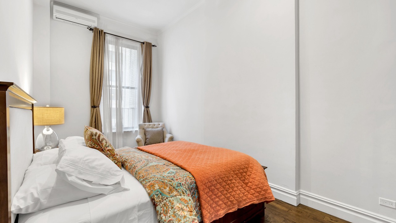 Photo of Bedroom in Central Park South