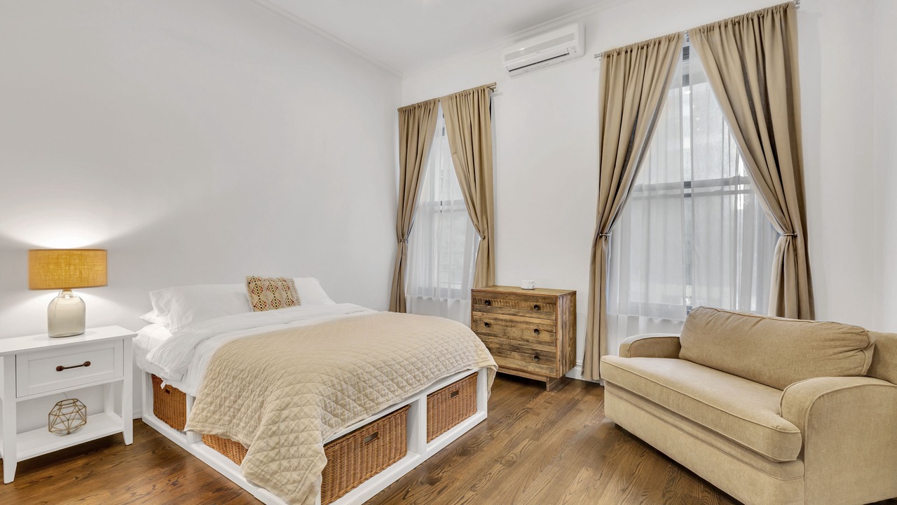 Photo of Bedroom in Central Park South