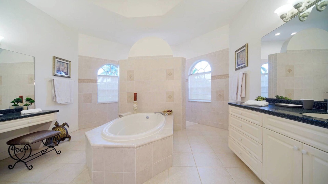 Photo of Bathroom in Pelican