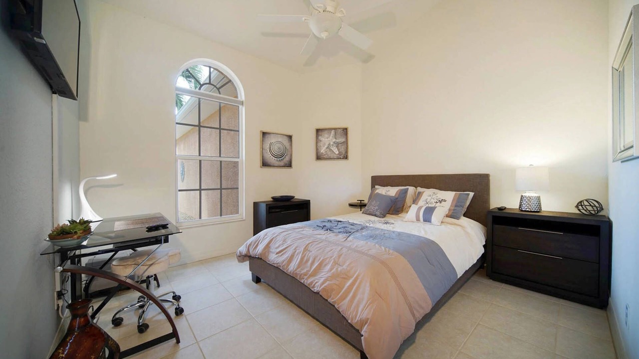 Photo of Bedroom in Pelican