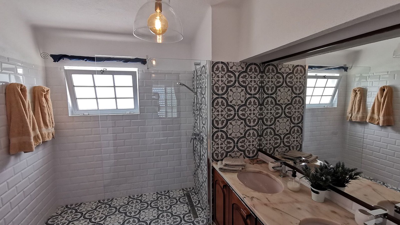 Photo of Bathroom in Carvoeiro