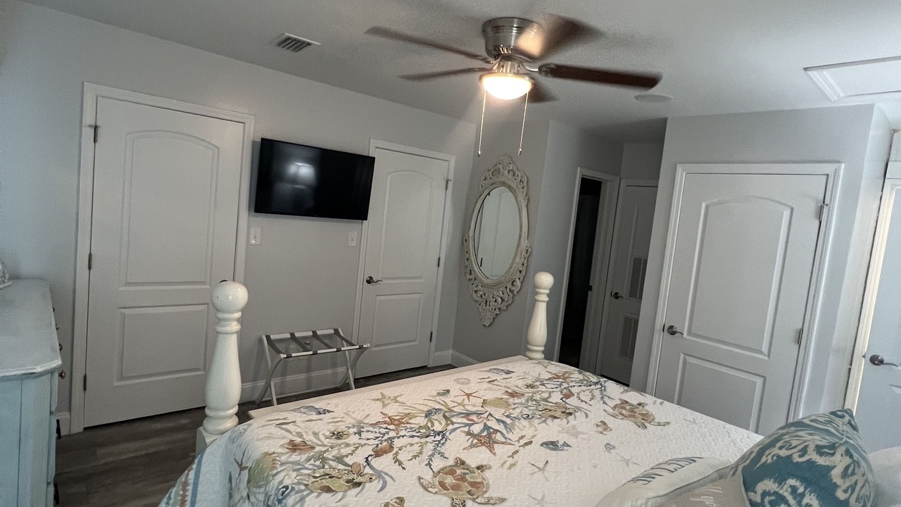 Photo of Bedroom in Biltmore Beach
