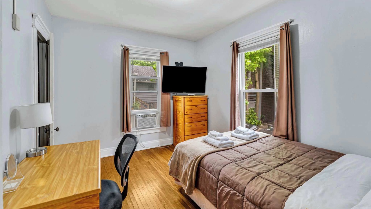 Photo of Bedroom in Oneonta