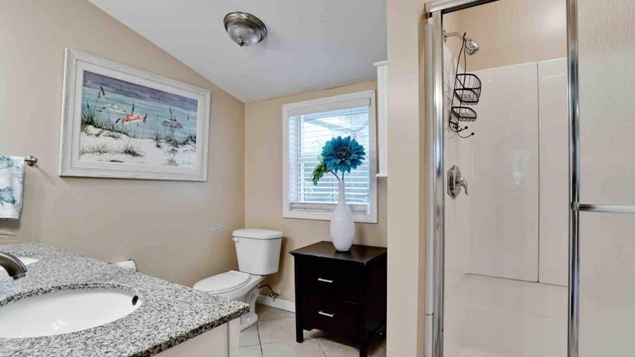 Photo of Bathroom in Golden Beach