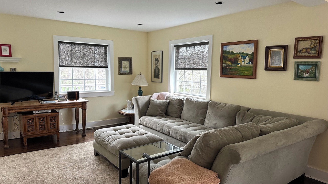 Photo of Livingroom in Millbrook