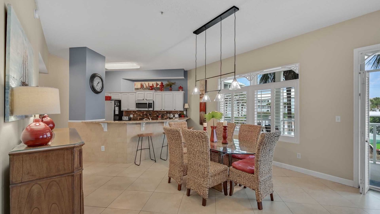 Photo of Livingroom in Avalon Beach Estates