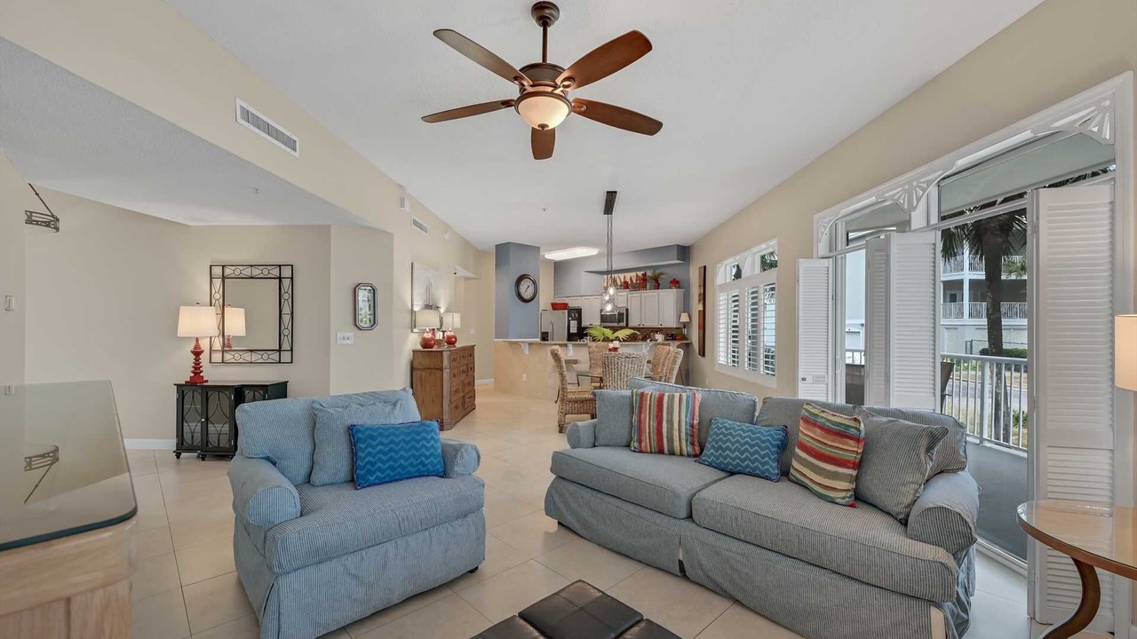 Photo of Livingroom in Avalon Beach Estates