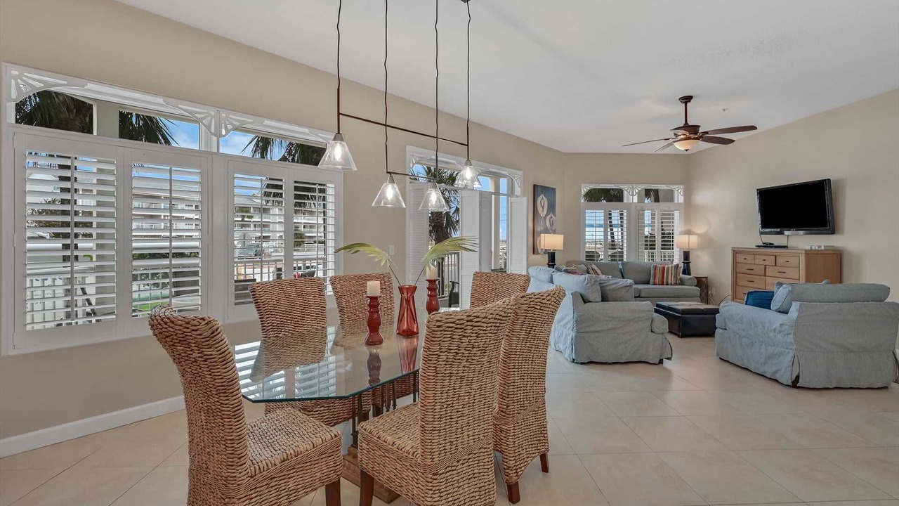 Photo of Others in Avalon Beach Estates