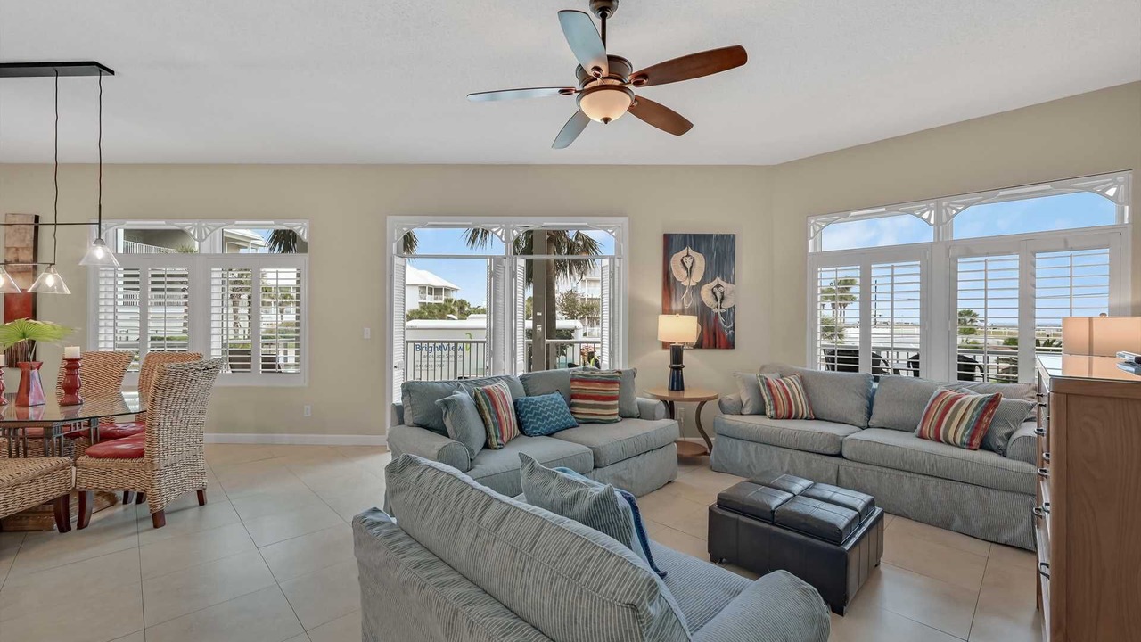 Photo of Livingroom in Avalon Beach Estates