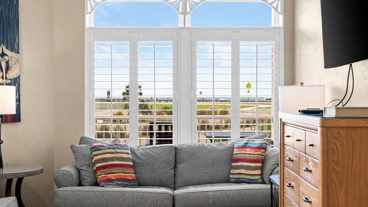 Photo of Livingroom in Avalon Beach Estates