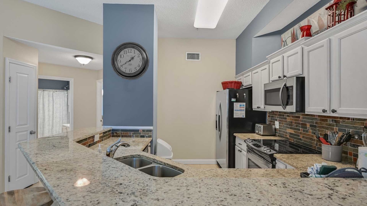 Photo of Kitchen in Avalon Beach Estates