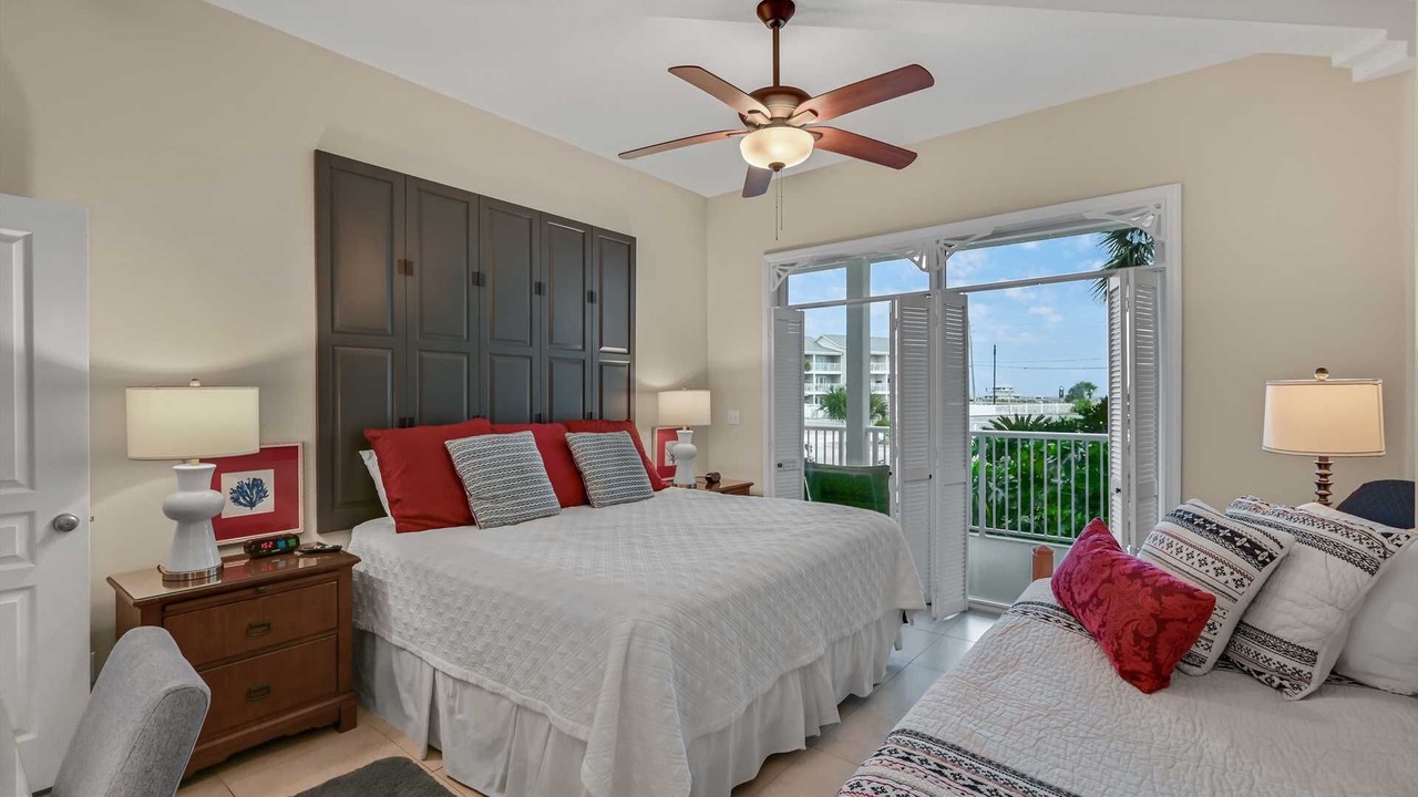 Photo of Bedroom in Avalon Beach Estates