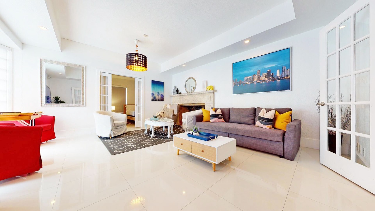 Photo of Livingroom in West Avenue