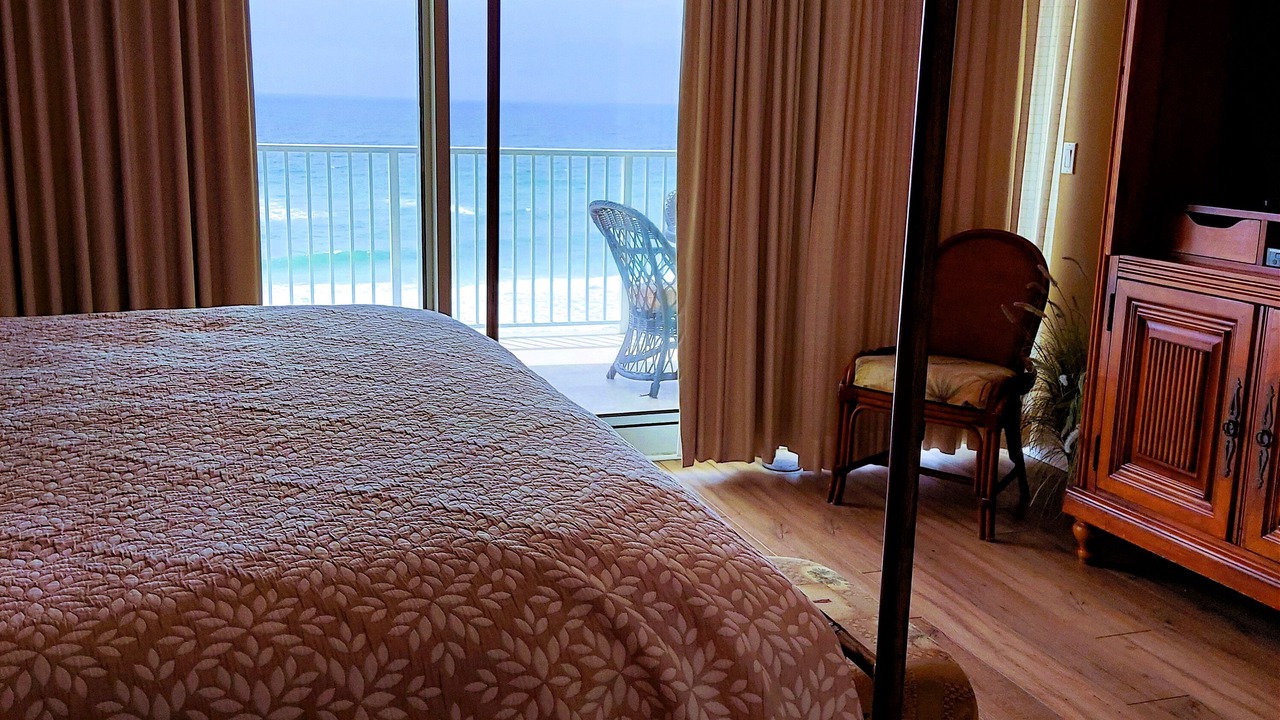 Photo of Patio Balcony in Biltmore Beach