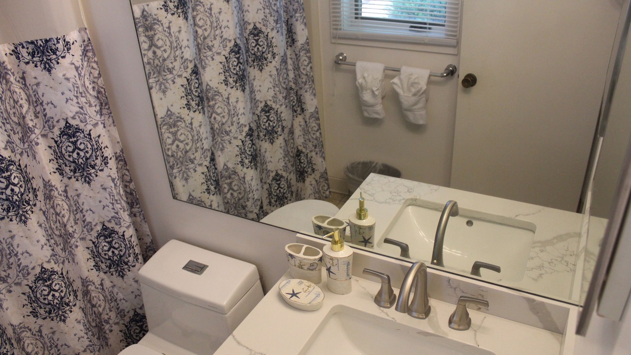 Photo of Bathroom in Mews Village