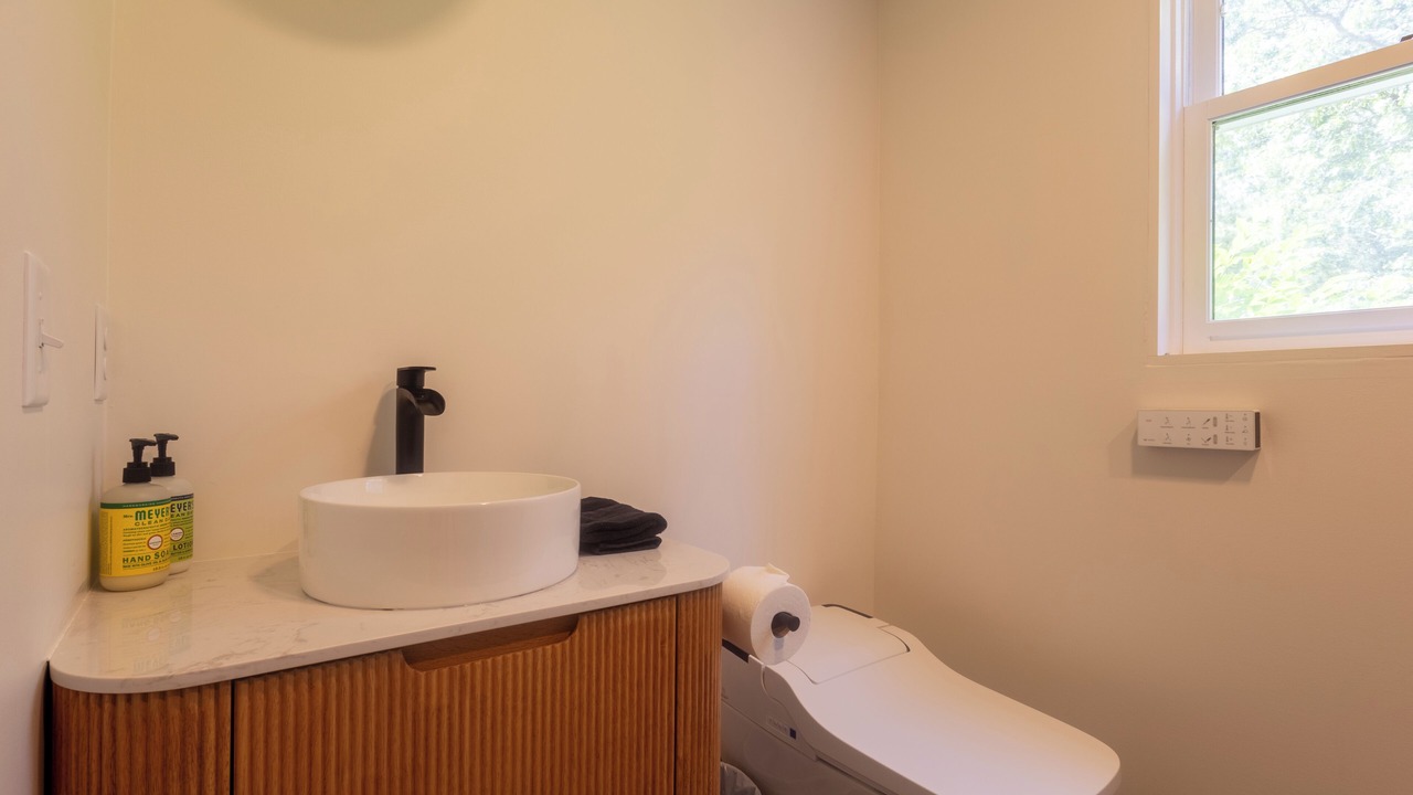 Photo of Bathroom in Lagoon Heights