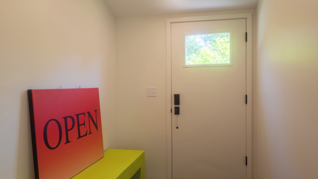 Photo of Bedroom in Lagoon Heights