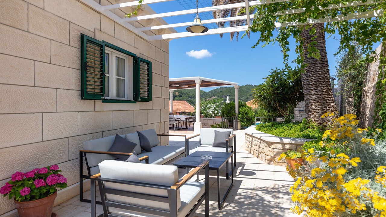 Photo of Patio Balcony in Sumartin