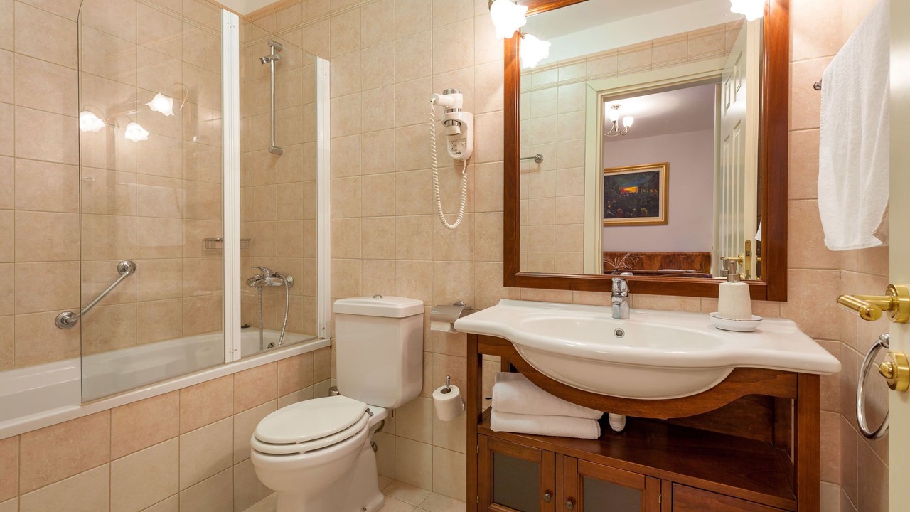 Photo of Bathroom in Sumartin