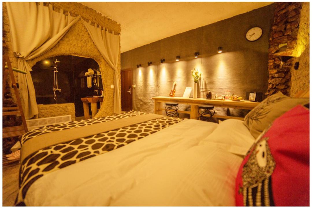 Photo of Bedroom in Shangri-La