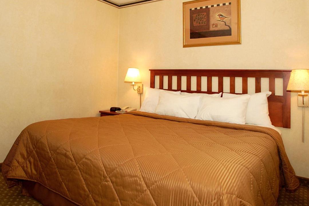Photo of Bedroom in Hunters Point