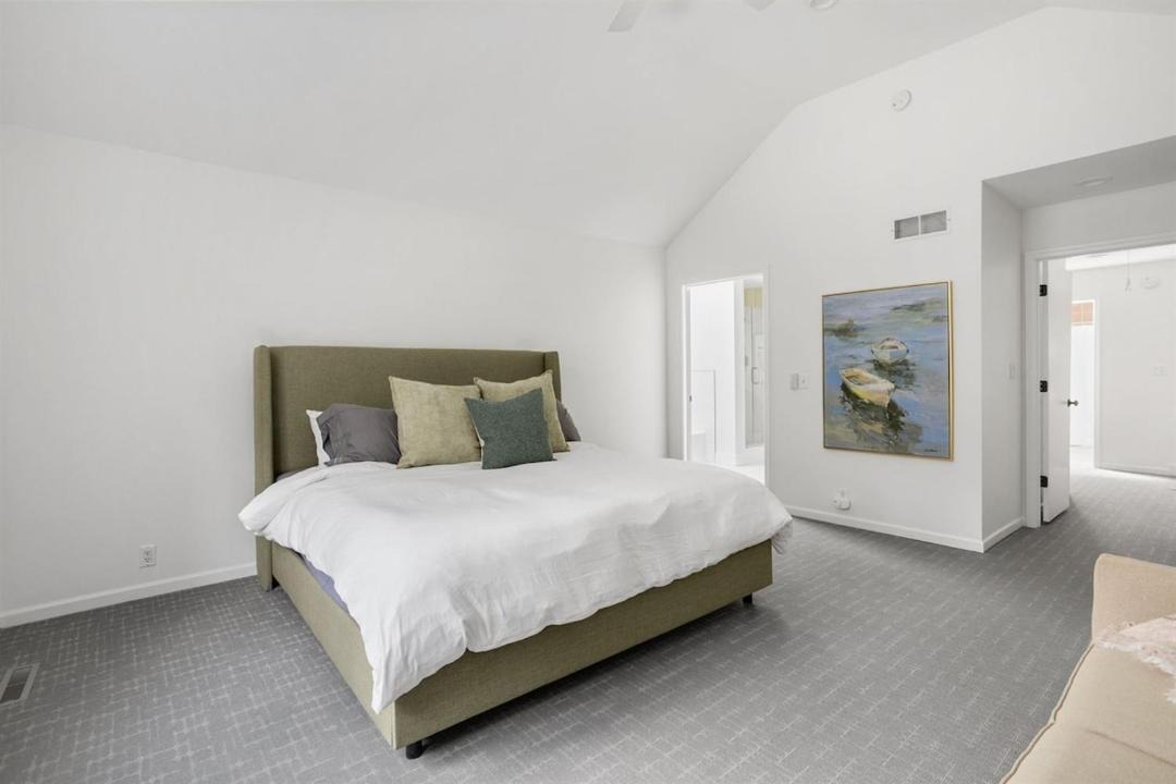 Photo of Bedroom in Wooded Estates
