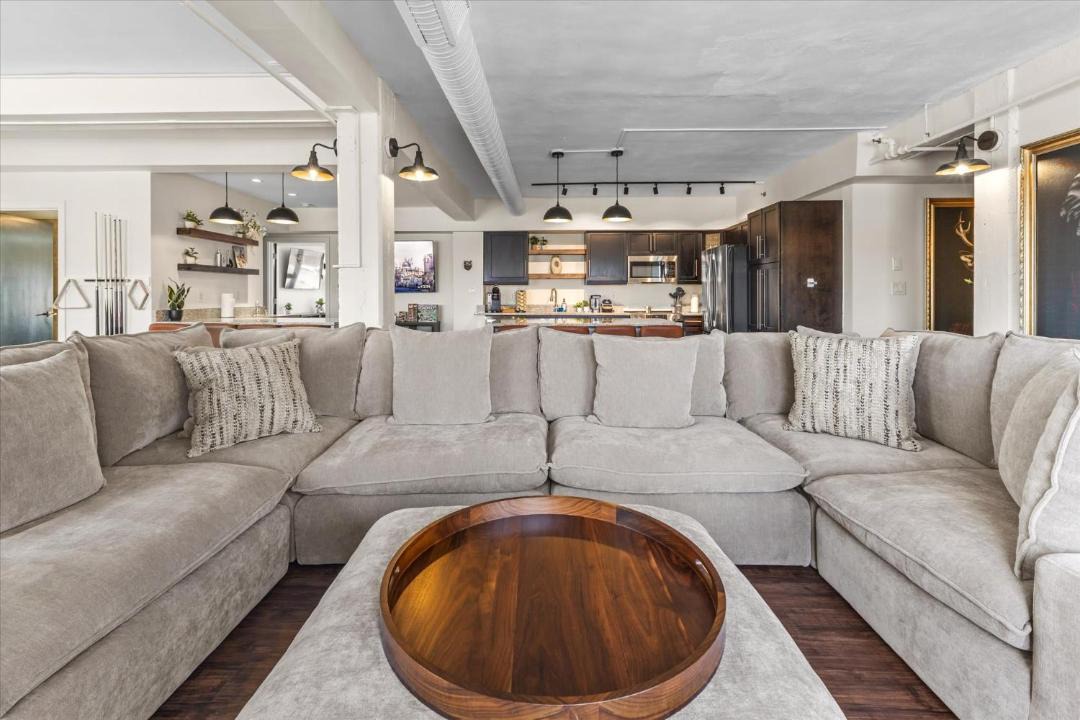 Photo of Livingroom in Wholesale District