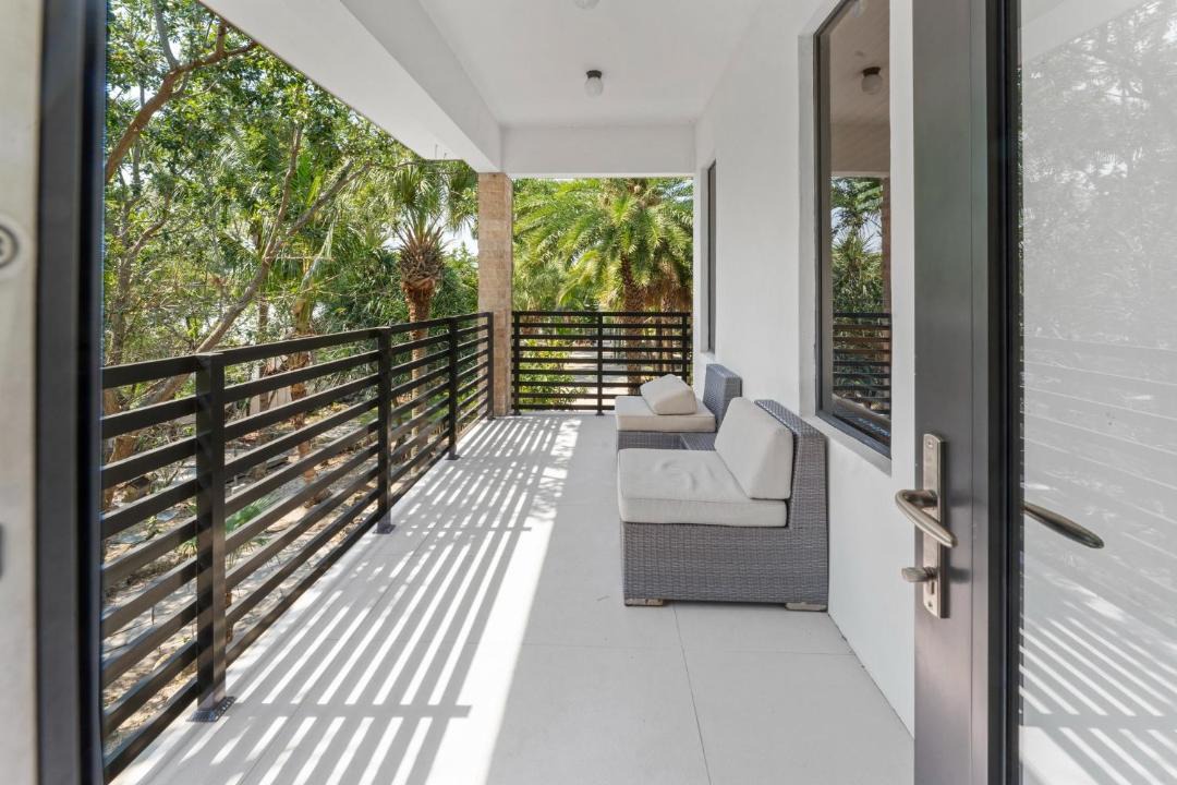 Photo of Patio Balcony in Northeast Miami