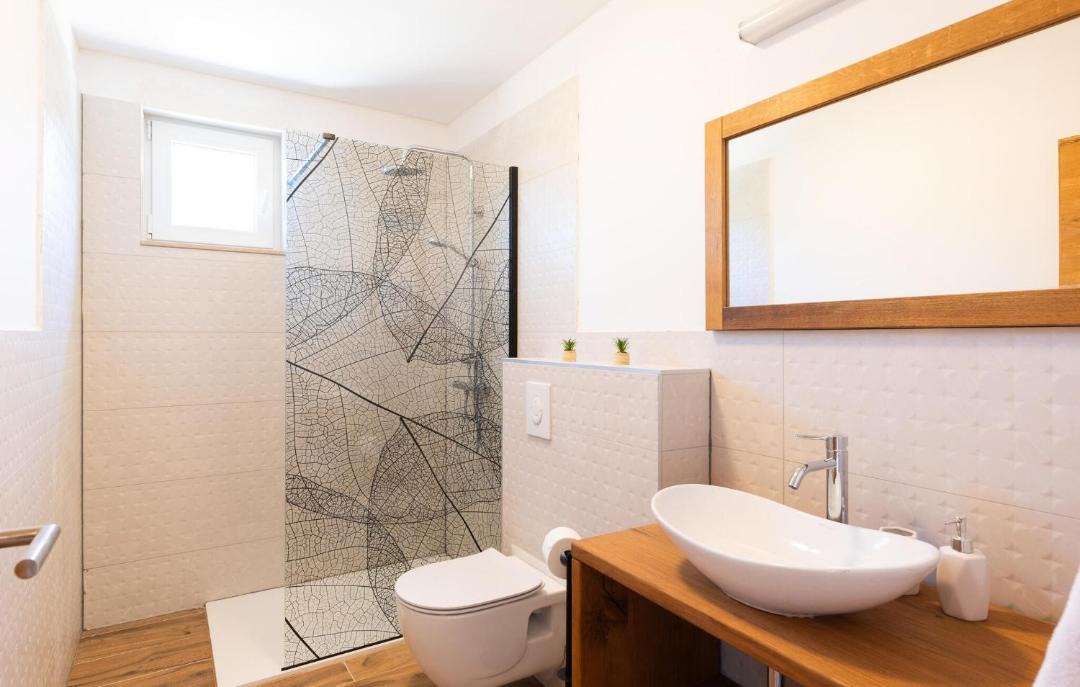 Photo of Bathroom in Grubine