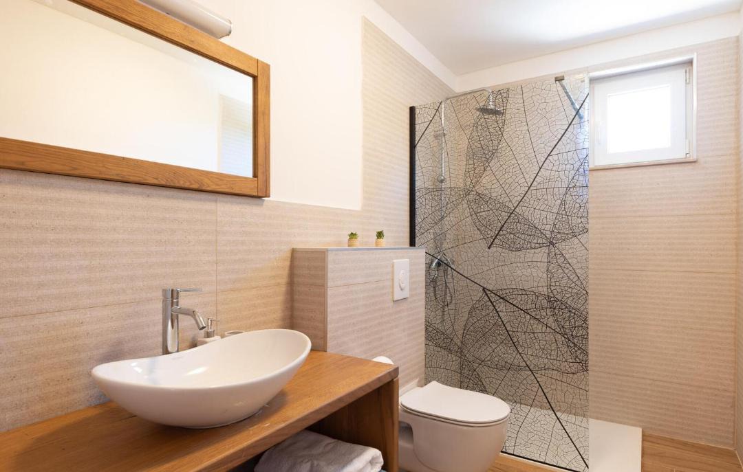 Photo of Bathroom in Grubine
