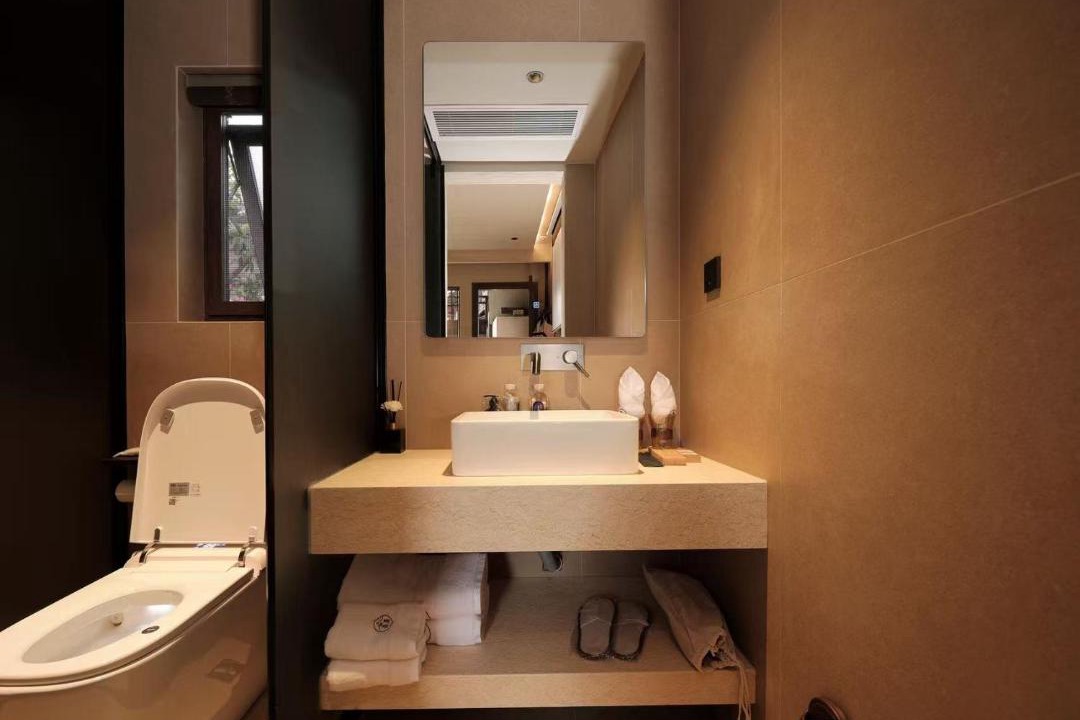 Photo of Bathroom in Dayan Old Town
