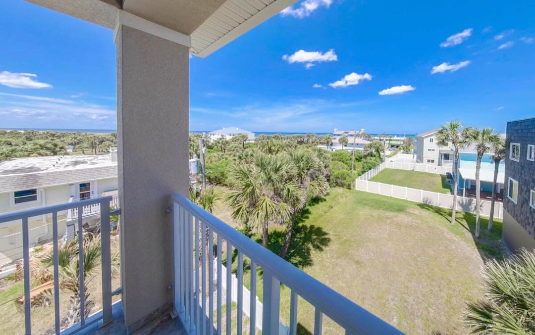 Photo of Patio Balcony in Marineland Acres