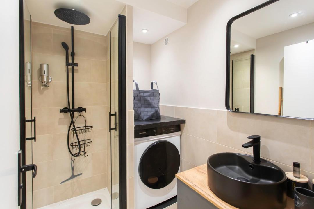 Photo of Bathroom in Quartier du Port