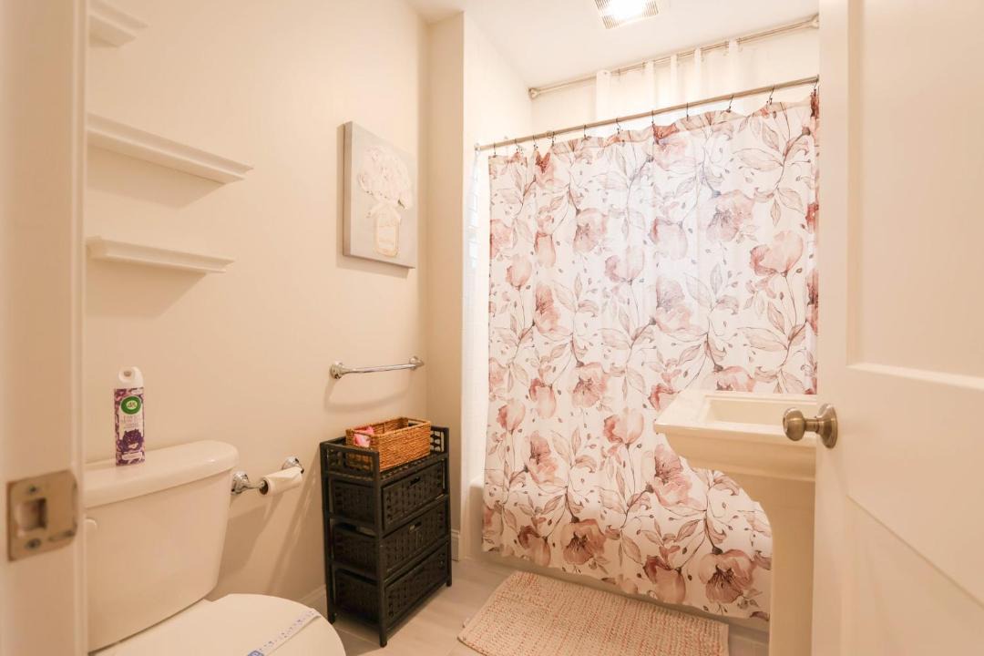 Photo of Bathroom in Harrison Lenox
