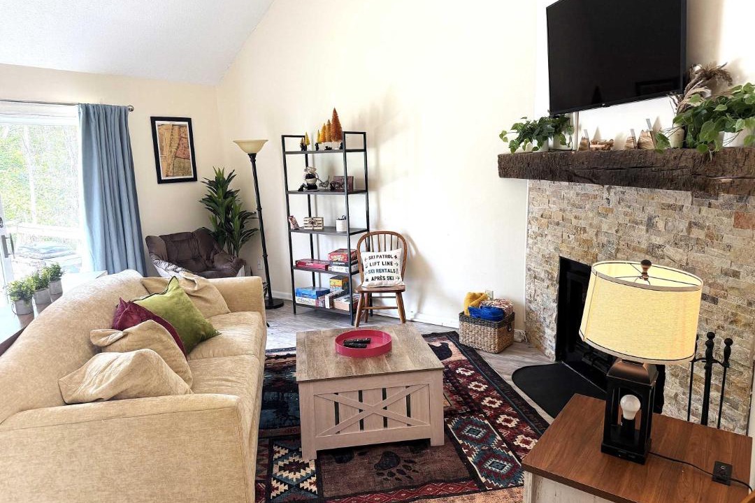 Photo of Livingroom in Hancock