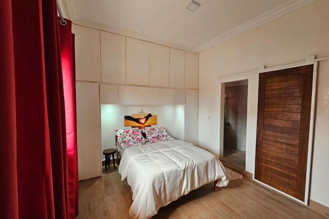 Photo of Bedroom in Pointe-Noire