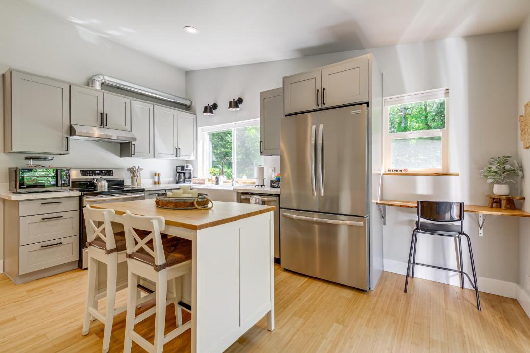 Photo of Kitchen in Gold Bar