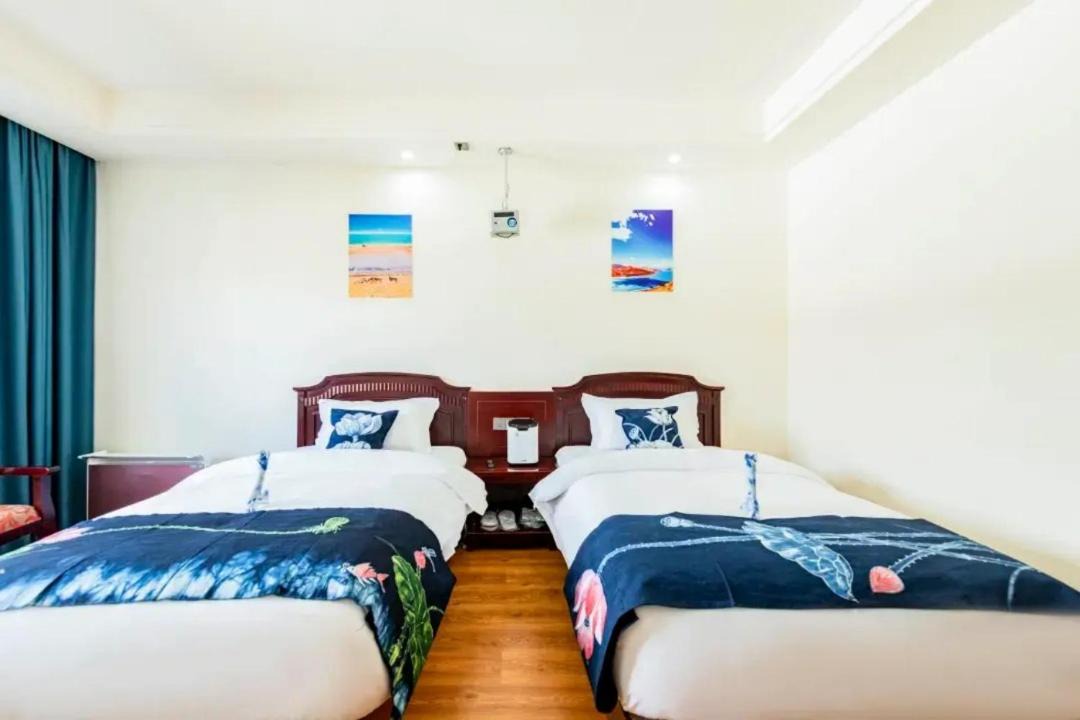 Photo of Bedroom in Deqen County