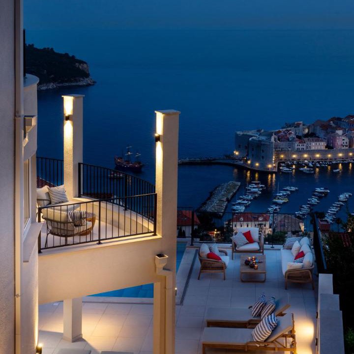 Photo of Others in Ploce