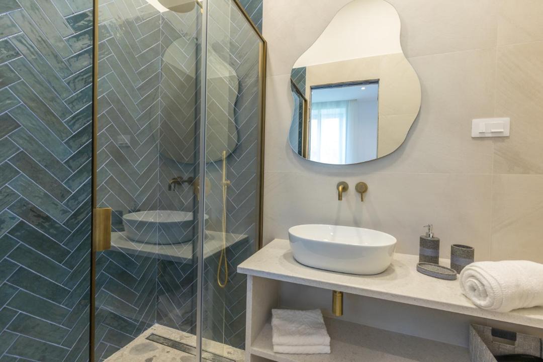 Photo of Bathroom in Pile