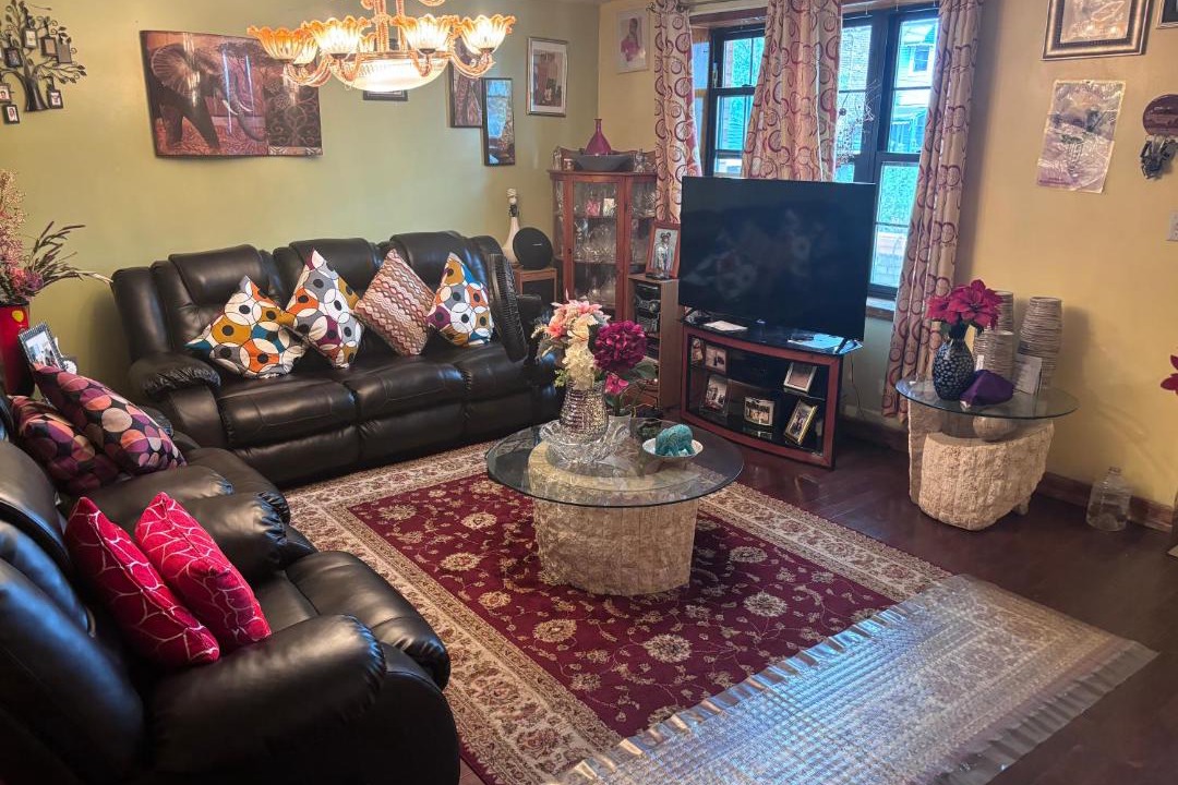 Photo of Livingroom in Queens