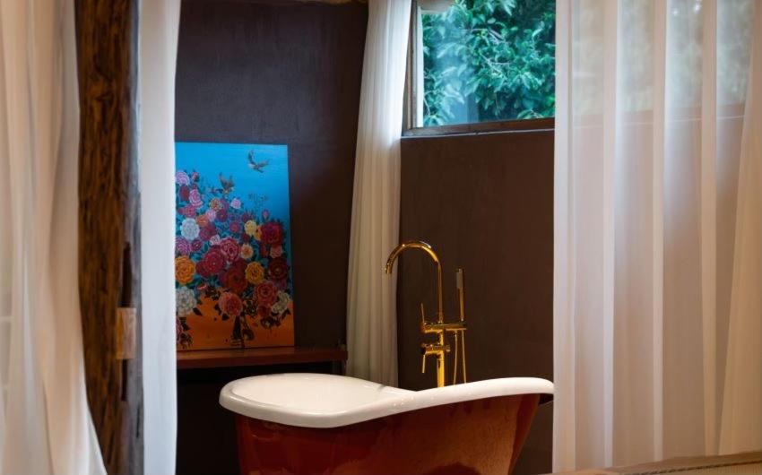 Photo of Bathroom in Dali