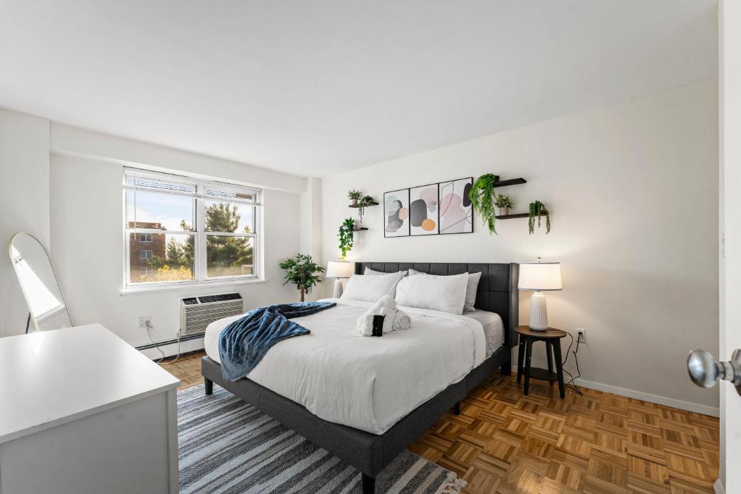 Photo of Bedroom in North Brookline