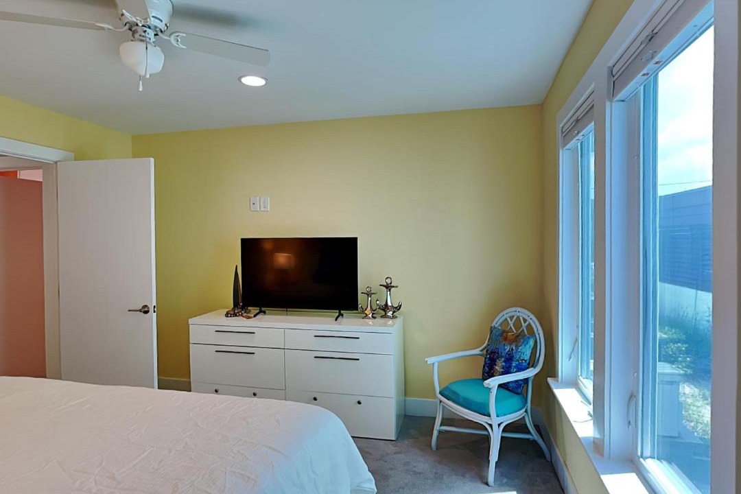 Photo of Bedroom in Miramar Beach