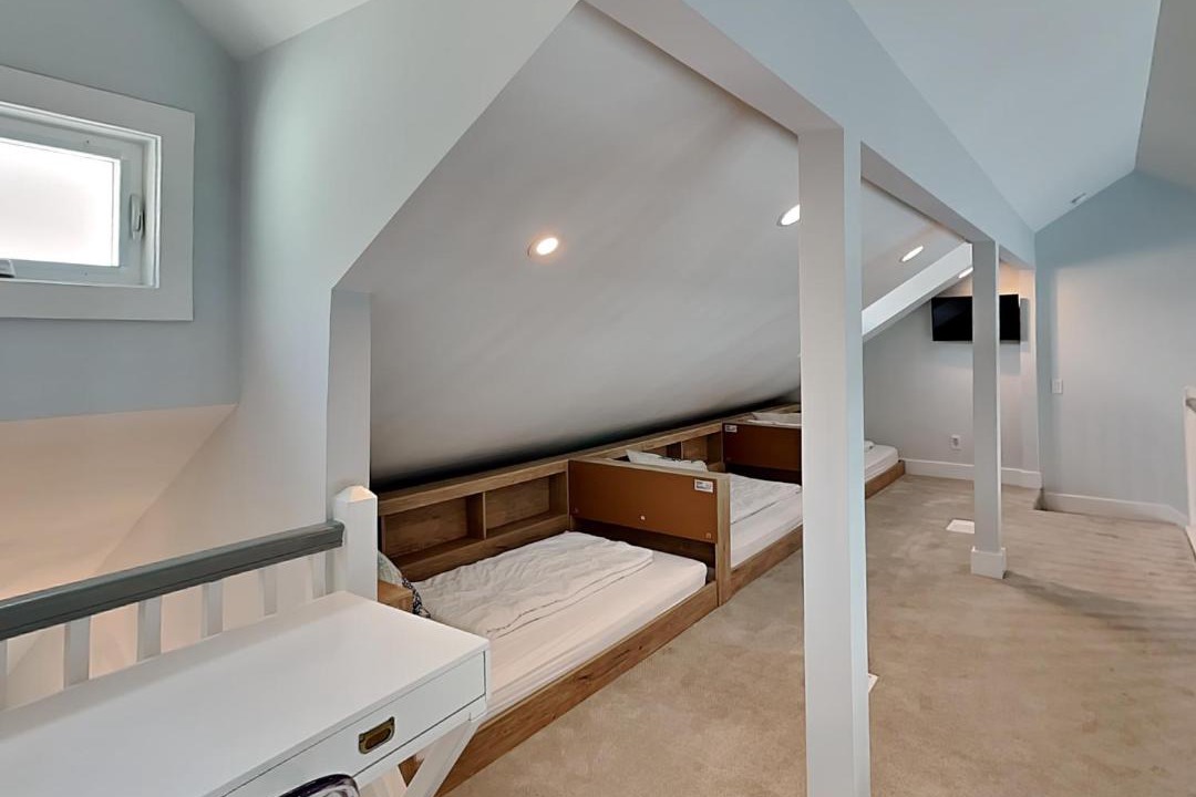 Photo of Bedroom in Miramar Beach