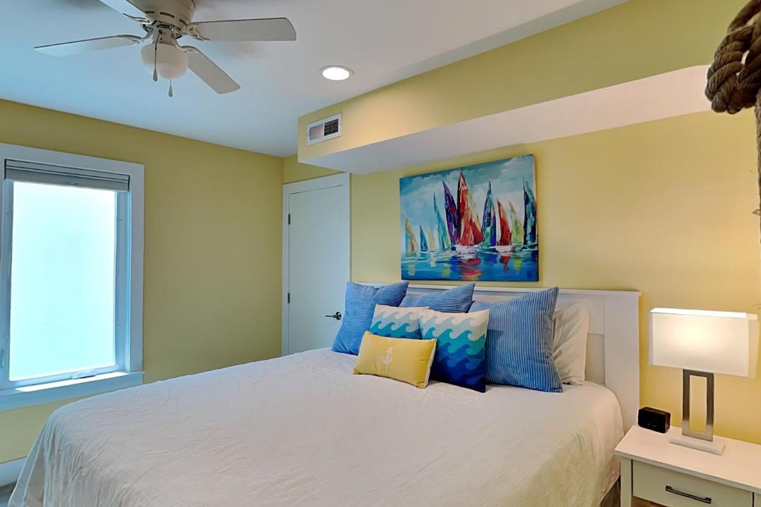 Photo of Bedroom in Miramar Beach