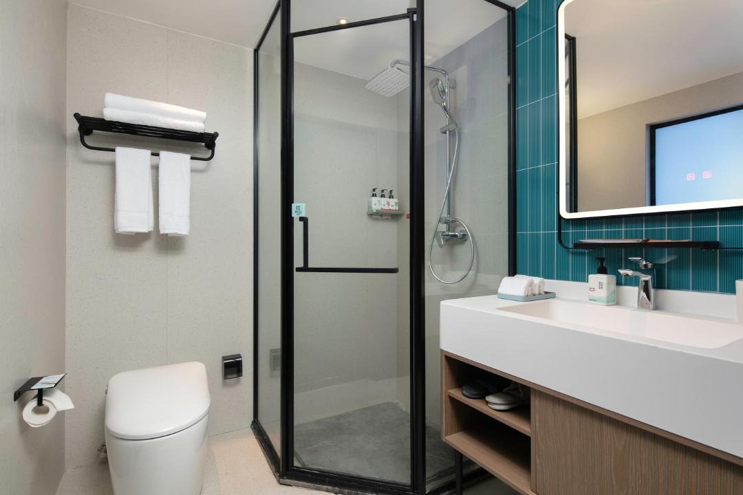 Photo of Bathroom in Yue Lu
