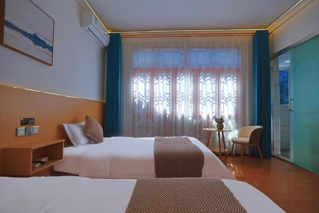 Photo of Bedroom in Fenghuang