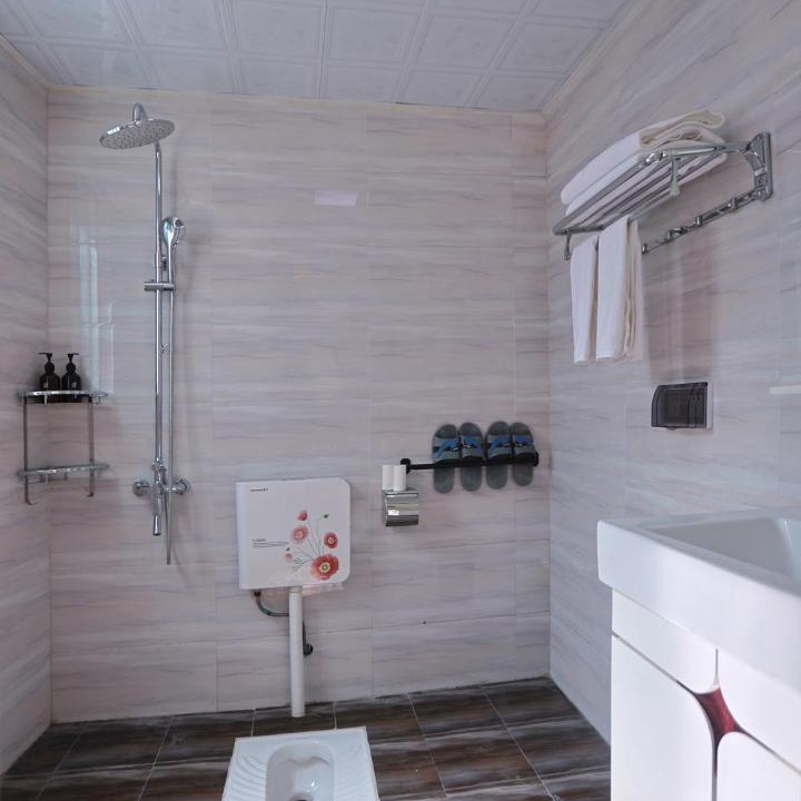 Photo of Bathroom in Fenghuang